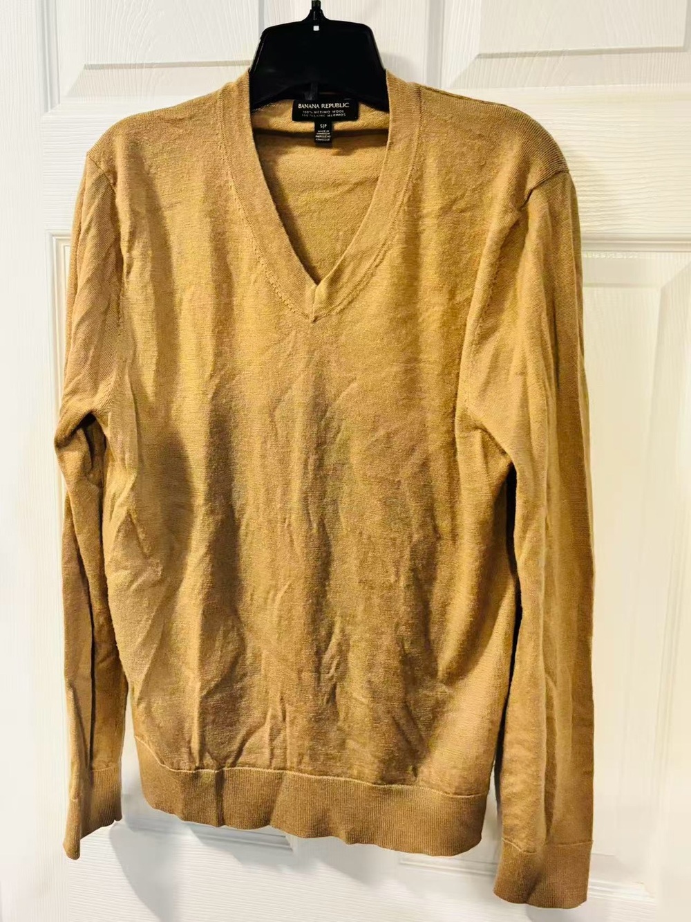 Banana Republic 100%Merino Wool Men V-Neck Sweater - Camel/Tan